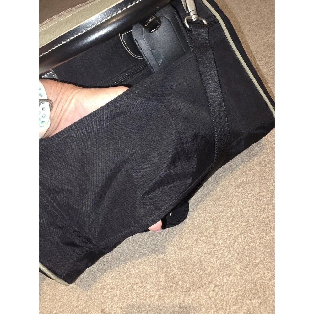 BAGGALLINI Soho-style Duffel Weekender Tote Bag Black Luggage EUC